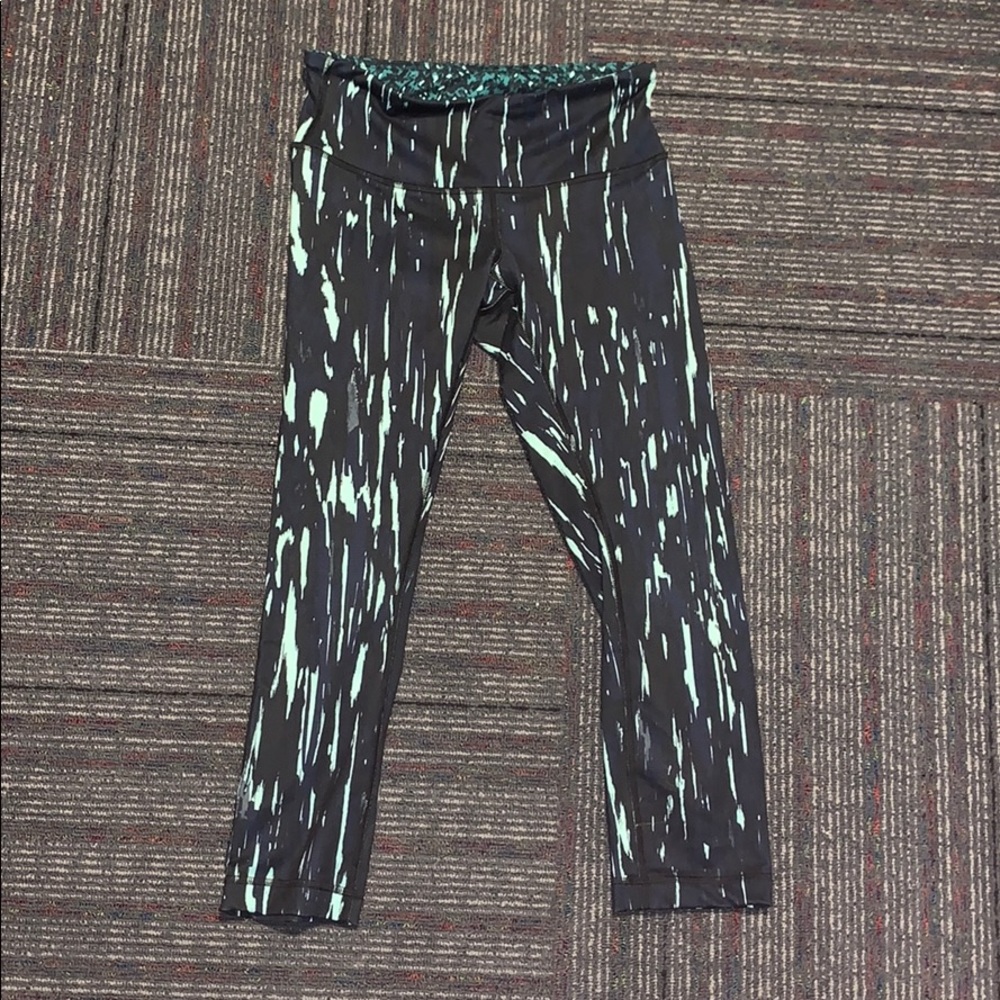 Lulu Cropped leggings